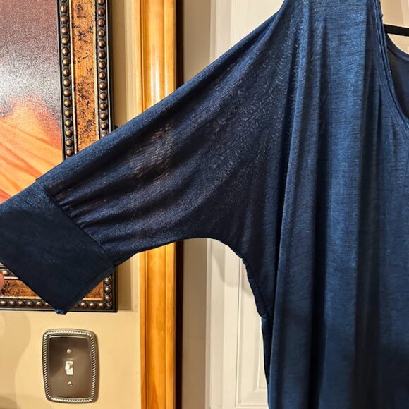 {Plus Size} Women's Lane Bryant Blouse~ Size 26/28~ Blue~ 3/4 Sleeve (B31) - Picture 3 of 5